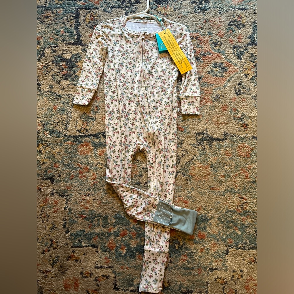 Posh peanut convertible romper NWT